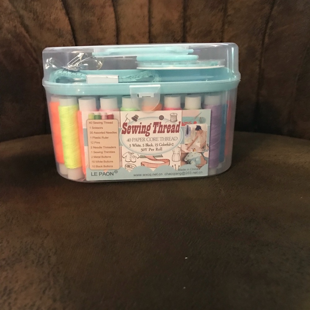 NWT Le Paon Small Blue Sewing Kit - Picture 5 of 12